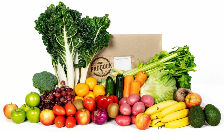 eco-friendly and zero-plastic fruit and veg box